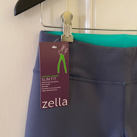 Zella Women's Live In Slim Fit Capri Pants/Reversible Green to Gray/M/NWT! - Picture 6 of 7